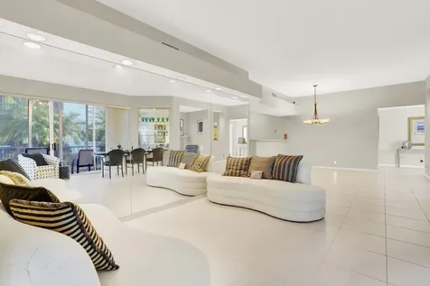 5106 Lake Catalina Drive Boca Raton FL 33496