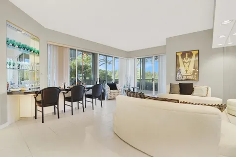5106 Lake Catalina Drive Boca Raton FL 33496