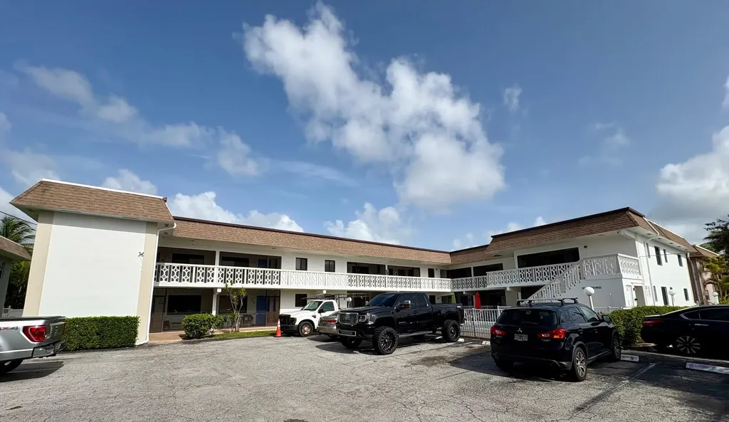 305 SE 9th Avenue Pompano Beach FL 33060