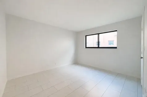 305 SE 9th Avenue Pompano Beach FL 33060