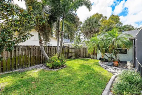 3068 Nw 25th Way Boca Raton FL 33434