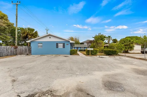 349 Wickline Boulevard Lantana FL 33462