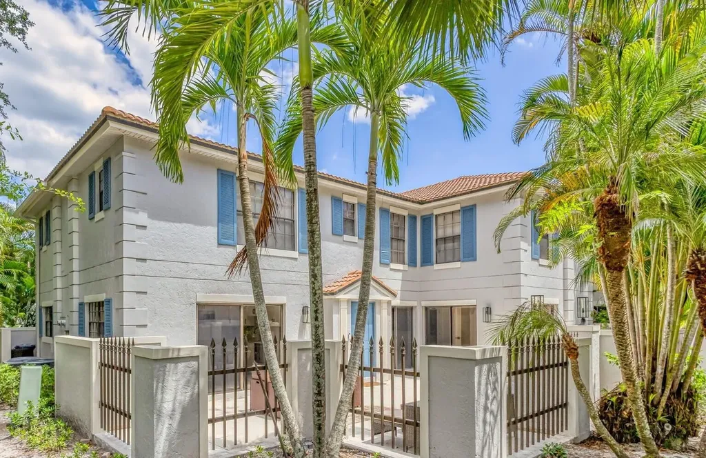 355 Prestwick Circle Palm Beach Gardens FL 33418