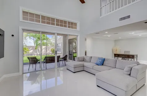 17 Selby Lane Palm Beach Gardens FL 33418
