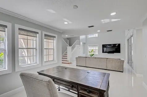 17 Selby Lane Palm Beach Gardens FL 33418