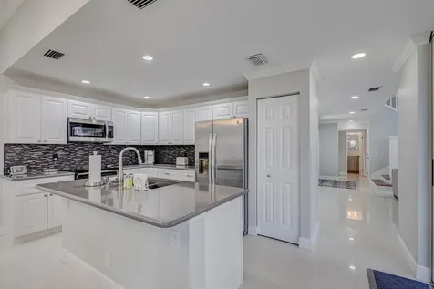 17 Selby Lane Palm Beach Gardens FL 33418