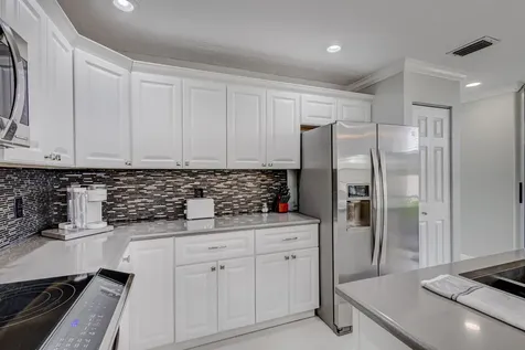 17 Selby Lane Palm Beach Gardens FL 33418