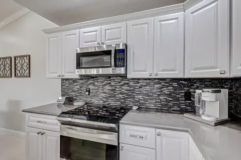 17 Selby Lane Palm Beach Gardens FL 33418