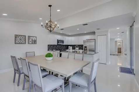 17 Selby Lane Palm Beach Gardens FL 33418