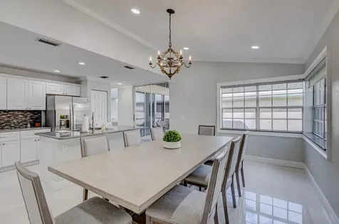 17 Selby Lane Palm Beach Gardens FL 33418