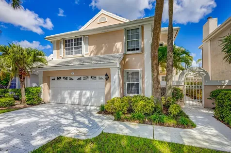 17 Selby Lane Palm Beach Gardens FL 33418
