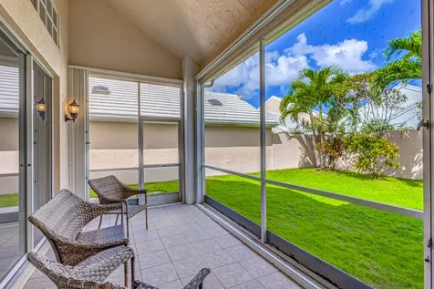 17 Selby Lane Palm Beach Gardens FL 33418