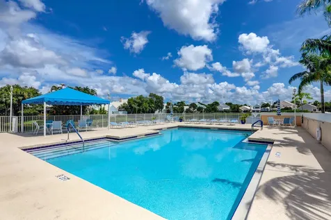17 Selby Lane Palm Beach Gardens FL 33418