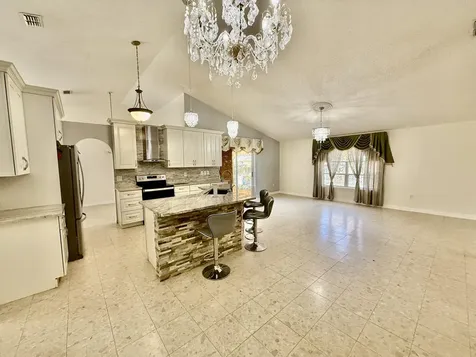 125 SW Donna Terrace Port Saint Lucie FL 34984