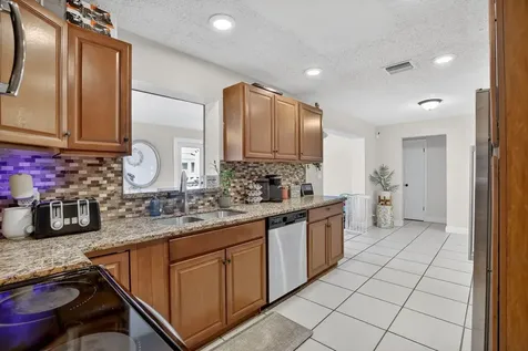 6721 Sw 28th Court Miramar FL 33023