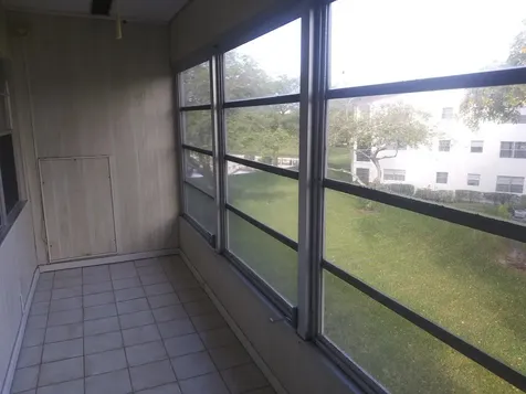 251 Fanshaw F Boca Raton FL 33434