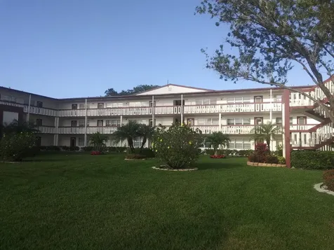 251 Fanshaw F Boca Raton FL 33434