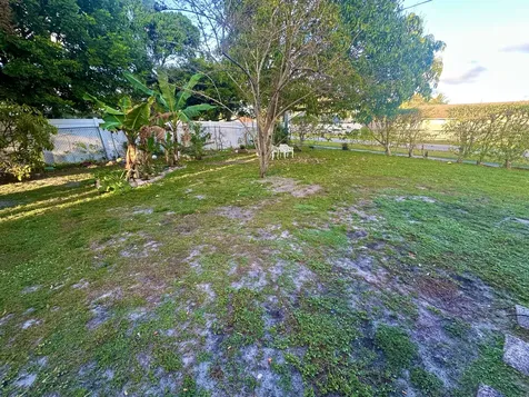 7801 Sw 8th Street North Lauderdale FL 33068