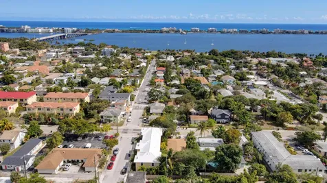 304 S Ocean Breeze Lake Worth Beach FL 33460
