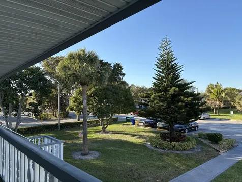 39 Waltham B West Palm Beach FL 33417