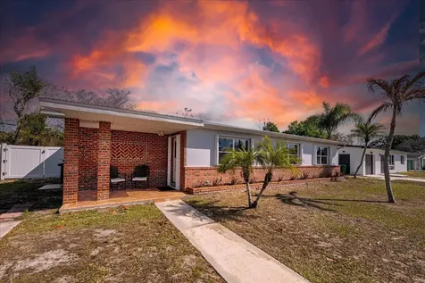 131 Se Lucero Drive Port Saint Lucie FL 34983
