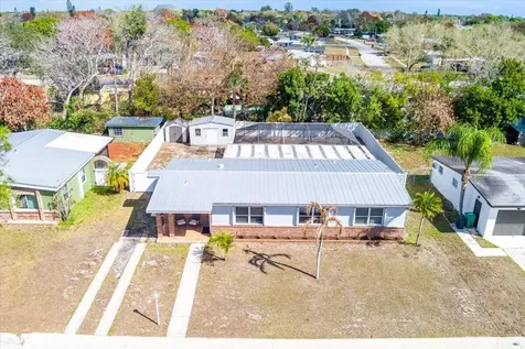 131 Se Lucero Drive Port Saint Lucie FL 34983