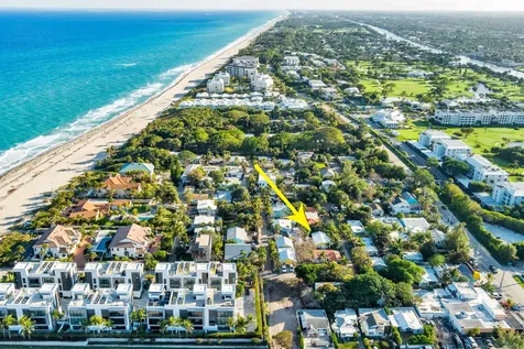 2 Kenmore Lane Boynton Beach FL 33435