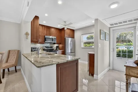 250 Ne 20th Street Boca Raton FL 33431