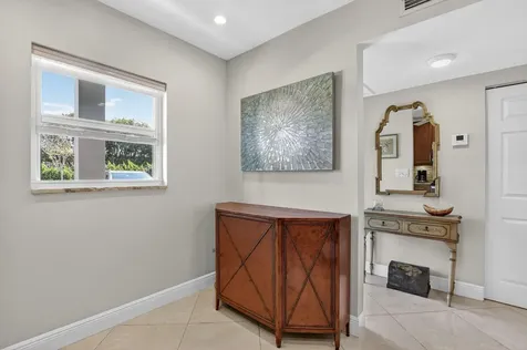 250 Ne 20th Street Boca Raton FL 33431