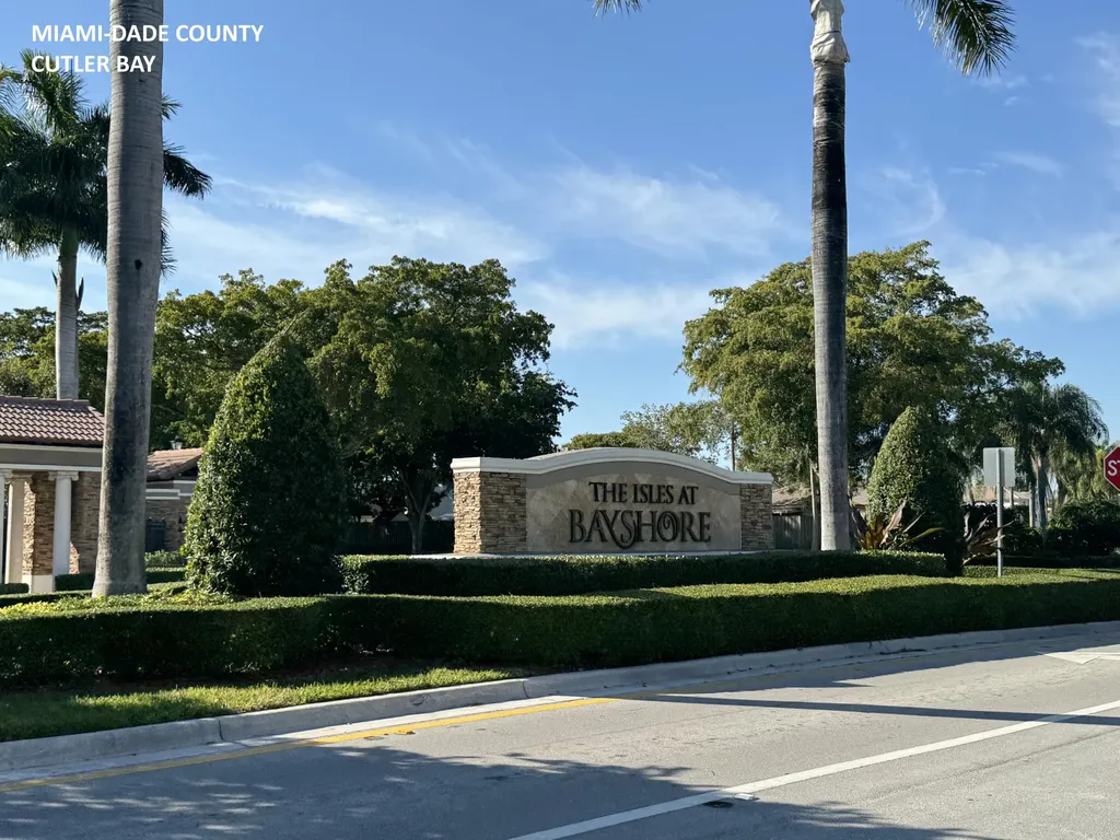 22411 Sw 88th Place Cutler Bay FL 33190