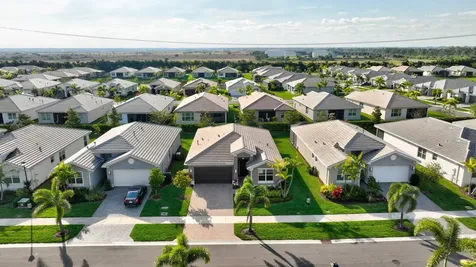 11706 Sw Oceanus Boulevard Port Saint Lucie FL 34987