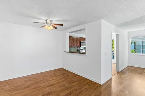 5048 Heatherhill Lane Boca Raton FL 33486