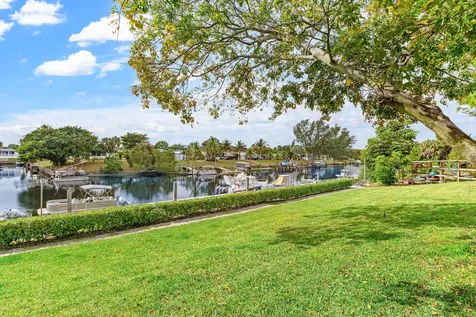 5048 Heatherhill Lane Boca Raton FL 33486