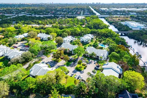 5048 Heatherhill Lane Boca Raton FL 33486