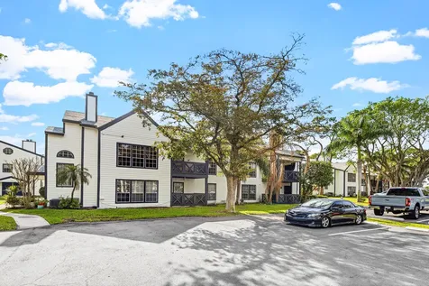5048 Heatherhill Lane Boca Raton FL 33486