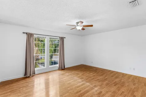 5048 Heatherhill Lane Boca Raton FL 33486