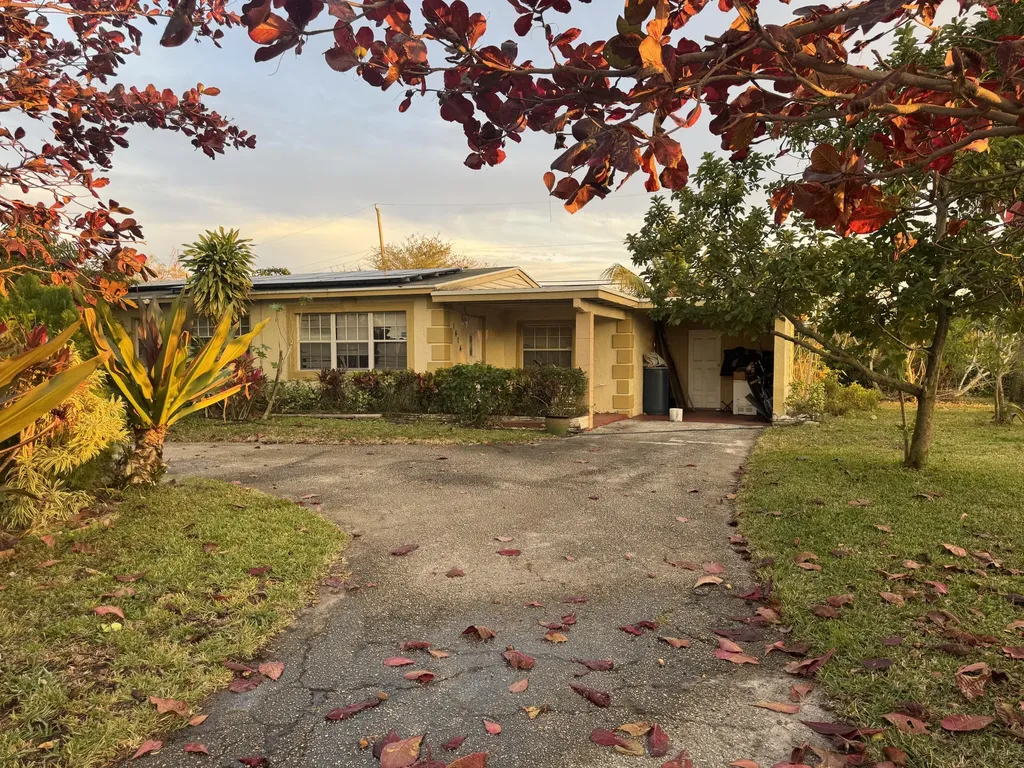 1414 N Seacrest Boulevard Boynton Beach FL 33435