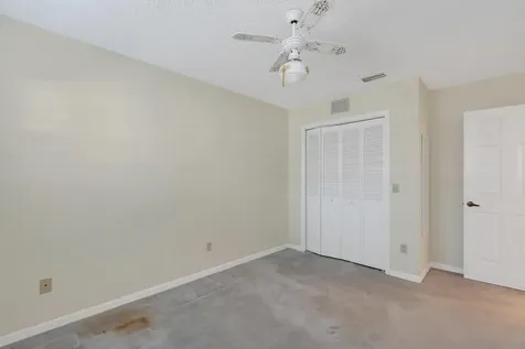 135 10th Avenue Vero Beach FL 32962