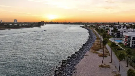 106 Inlet Way Palm Beach Shores FL 33404
