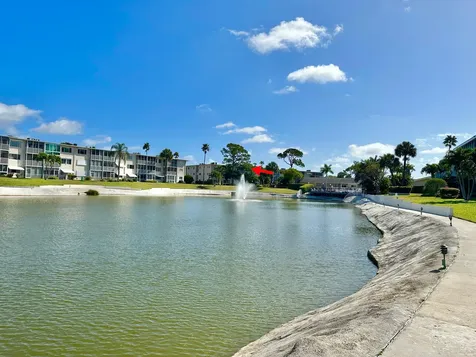 2562 N Garden Drive Lake Worth FL 33461