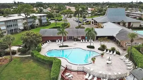 2562 N Garden Drive Lake Worth FL 33461
