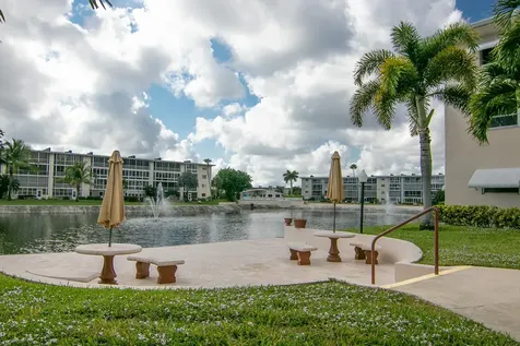 2562 N Garden Drive Lake Worth FL 33461