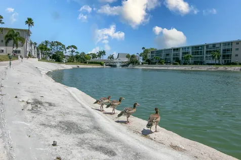 2562 N Garden Drive Lake Worth FL 33461
