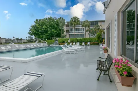 2562 N Garden Drive Lake Worth FL 33461