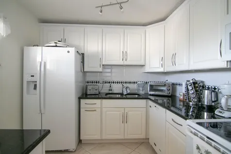 2562 N Garden Drive Lake Worth FL 33461