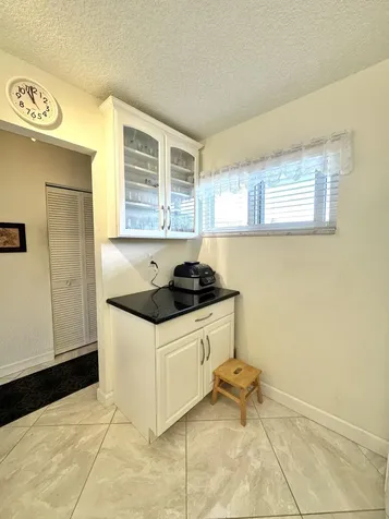 2562 N Garden Drive Lake Worth FL 33461
