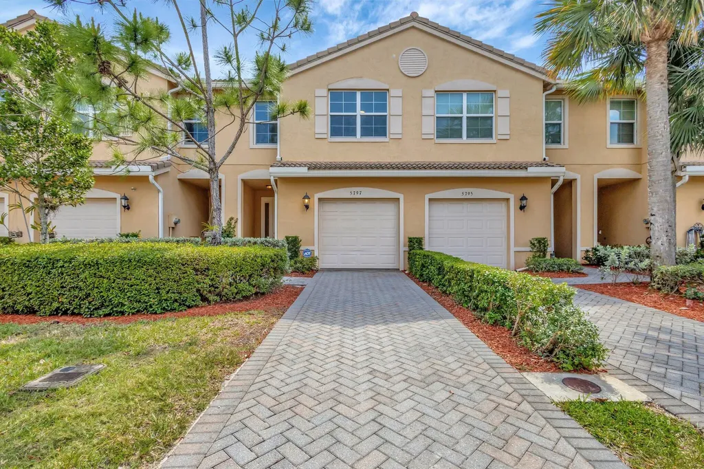5797 Monterra Club Drive Lake Worth FL 33463