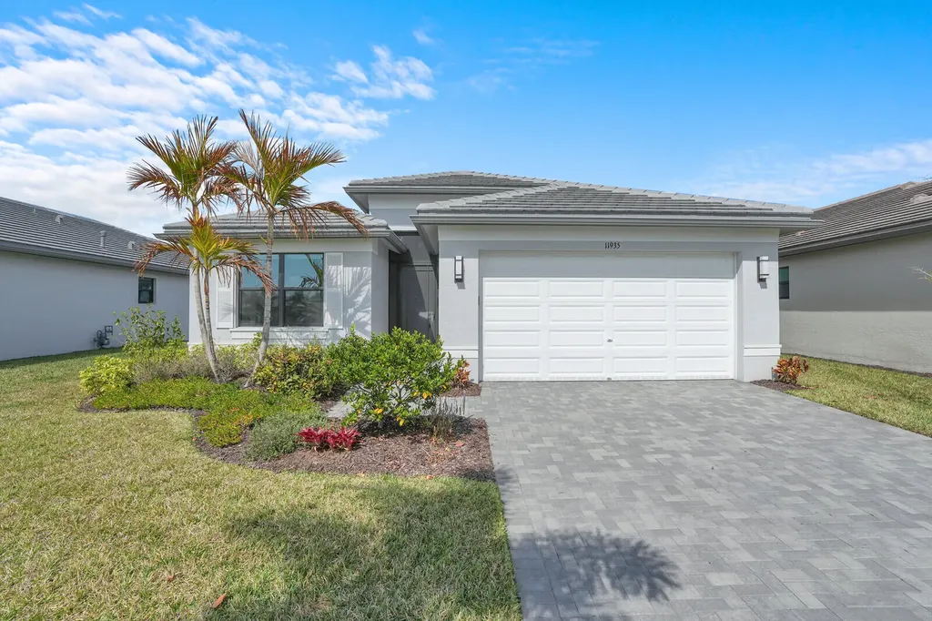 11935 Sw Backshore Drive Port Saint Lucie FL 34987