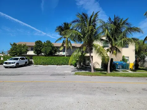 620 S Broadway Lantana FL 33462