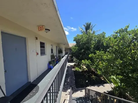 620 S Broadway Lantana FL 33462